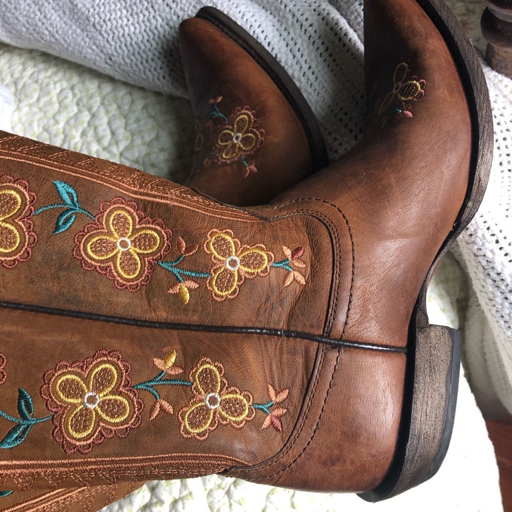 Embroidered Cowgirl Western Boots